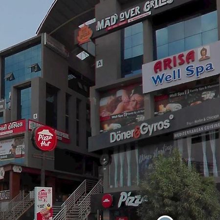 Hotel Royal Relax Gandhinagar Ngoại thất bức ảnh