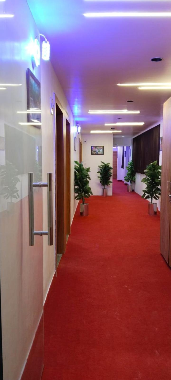 Hotel Royal Relax Gandhinagar Ngoại thất bức ảnh